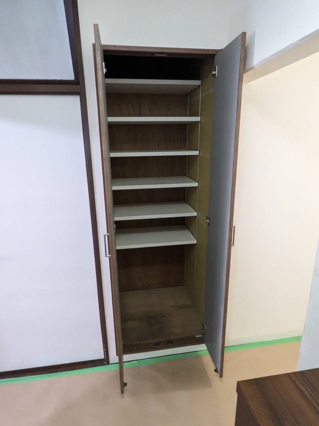 折れ戸