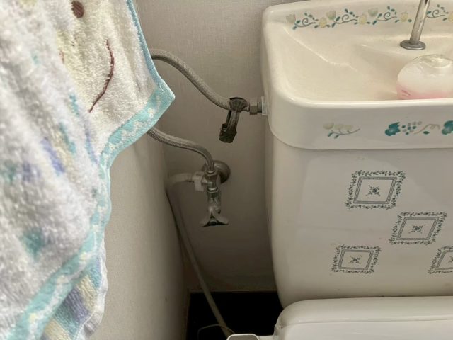 止水栓　トイレ